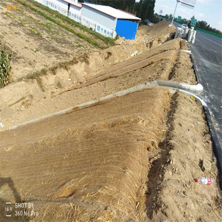 高速公路边坡绿化稻草草毯护坡加筋植生毯荒漠化治理