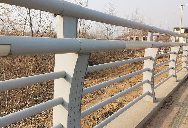 桥梁灯光护栏道路防撞栏杆围档河堤景观人行道波形防护栏Q235钢材